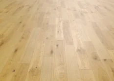 Třívrstvá dřevěná podlaha Esco Soft Tone 029N Spring Oak Lively (11x155)