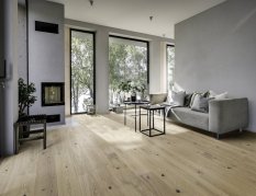 Třívrstvá dřevěná podlaha Kährs Life Authentic Plank Dub Tahini Plank