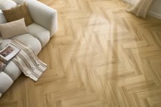 Plovoucí vinylová podlaha Arbiton Shape Match Amaron Herringbone Acoustic Princeton Oak