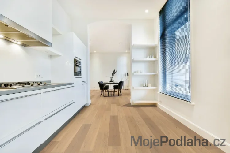 Dýhovaná dřevěná podlaha ParKy Summit Ivory Oak Rustic Light