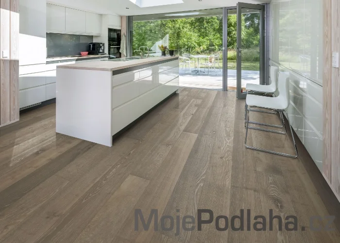 Třívrstvá dřevěná podlaha Kährs Dub Nouveau Greige