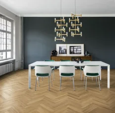 Dvouvrstvá dřevěná podlaha Kährs Studio Herringbone Dub AB - Matný lak