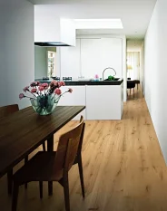 Třívrstvá dřevěná podlaha Kährs Dub Alpin Natur